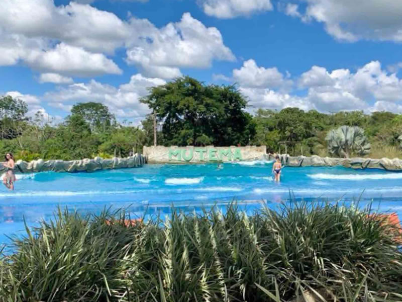 Piscinas de Ondas